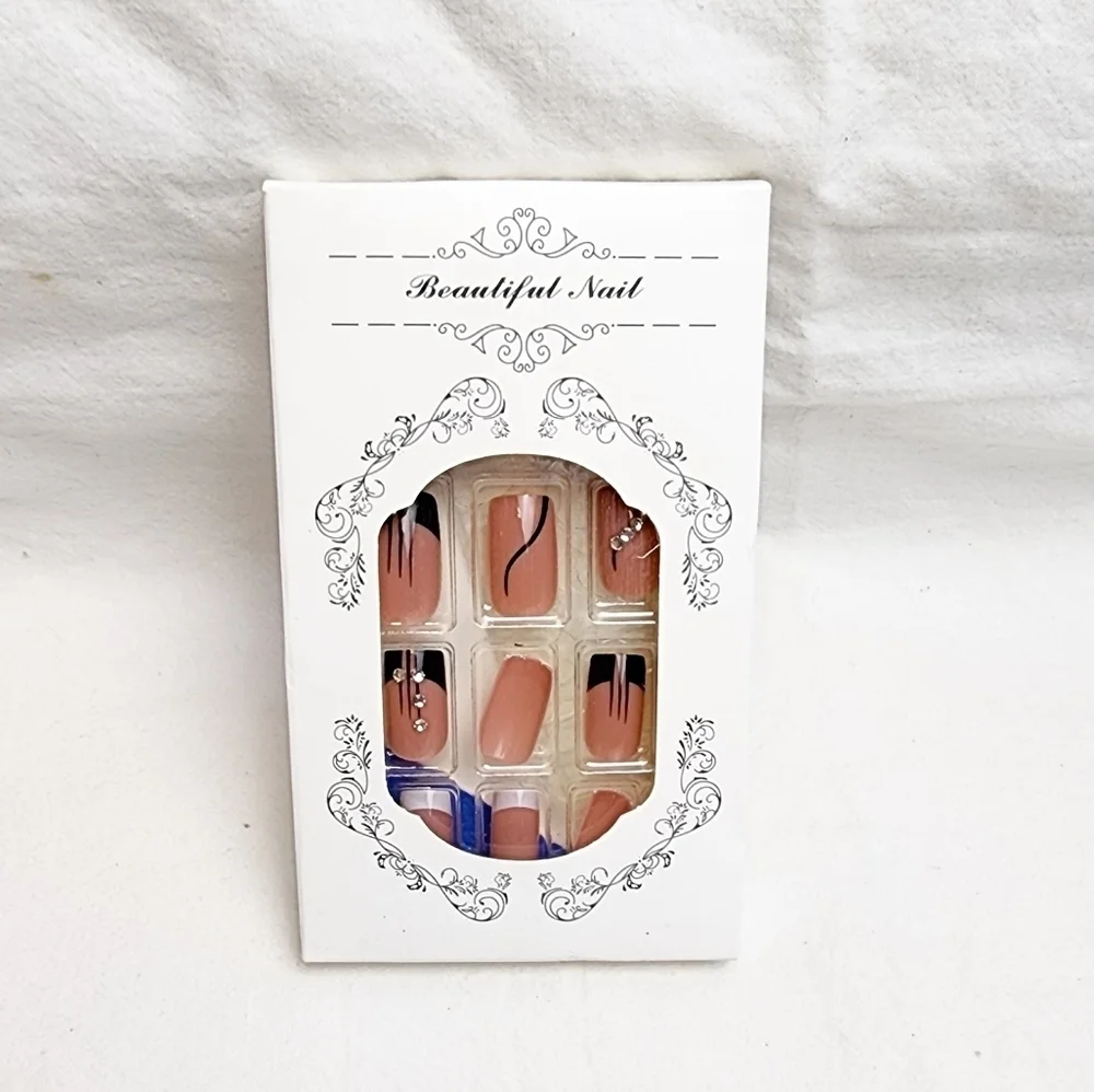 24 Pieces Fake Press On Nails